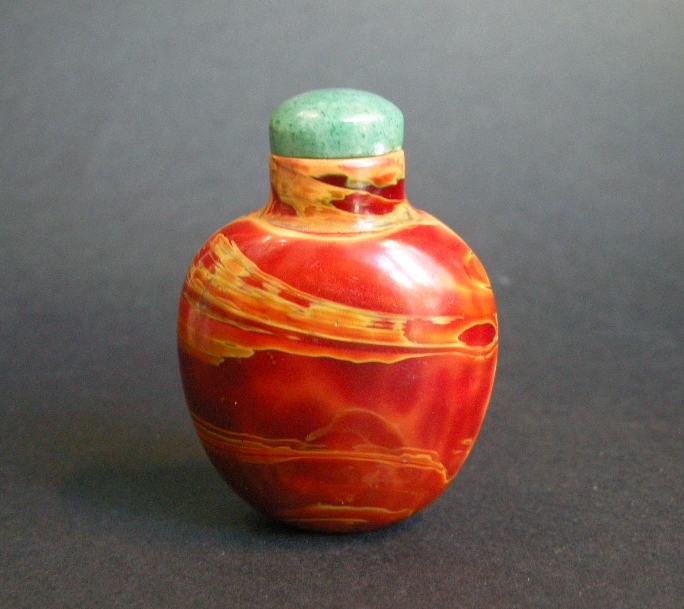 Nice snuff bottle glass imitating the realgar stone